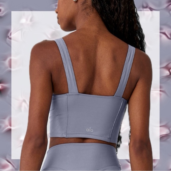 Alo Yoga Airlift Winter Warm Cropped Supermoto Tank in Fog size S NWT! - Picture 5 of 7